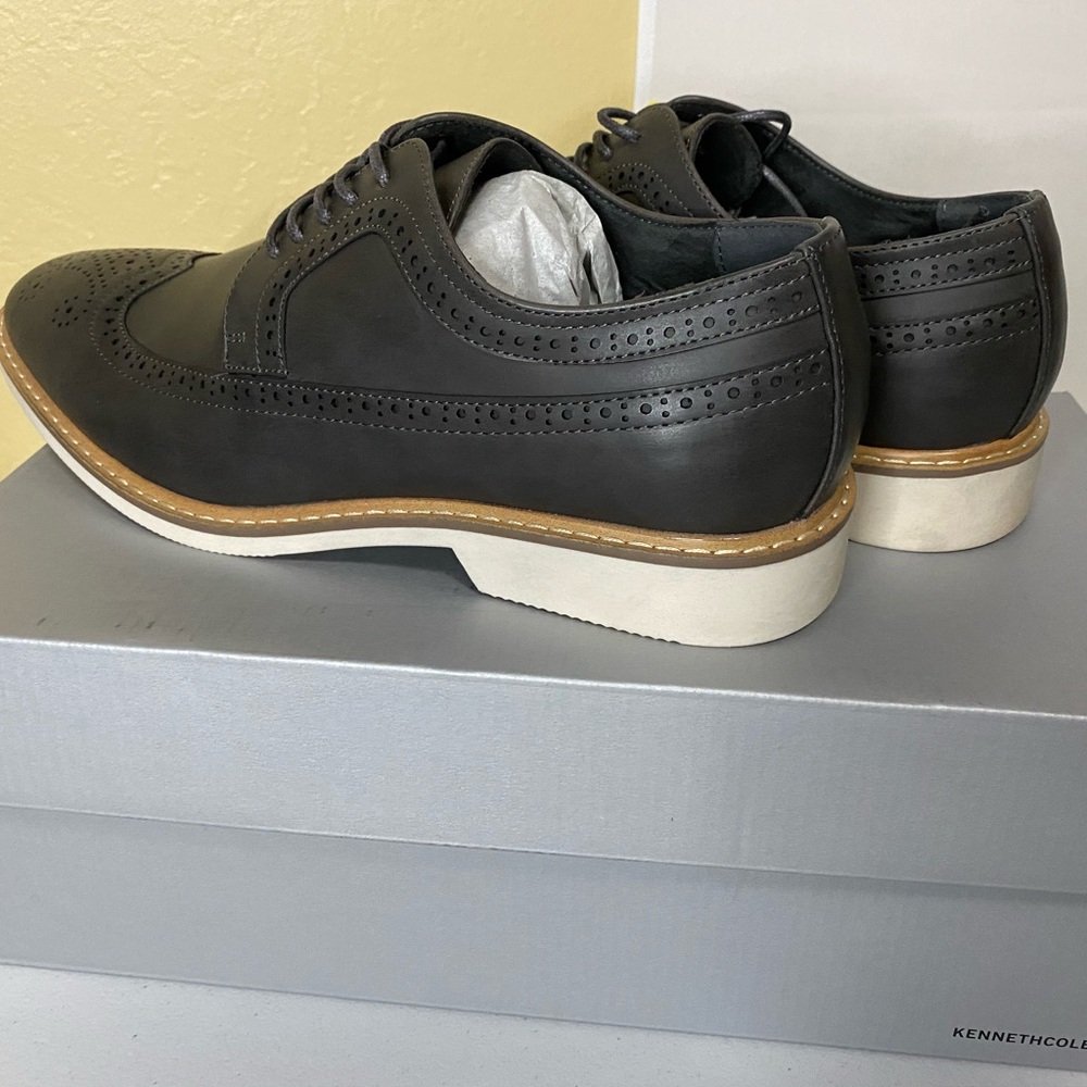 Kenneth Cole Men's Dark Gray Oxfords